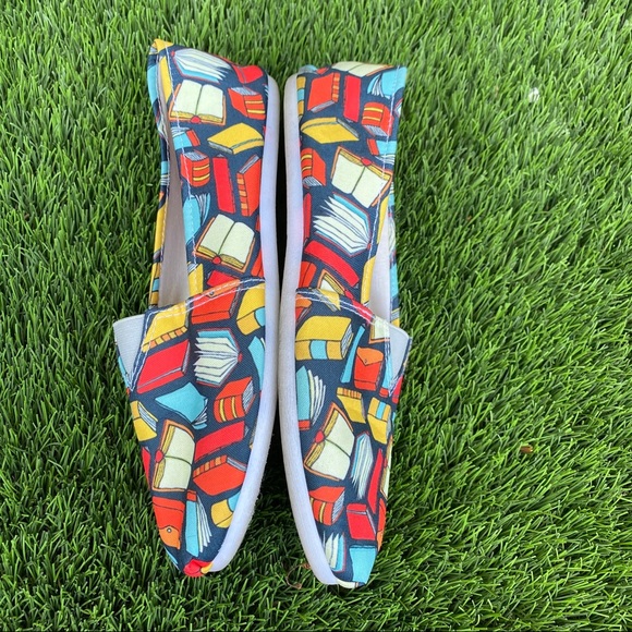 GROOVE BAGS Book Lovers Canvas Flats - Picture 6 of 10